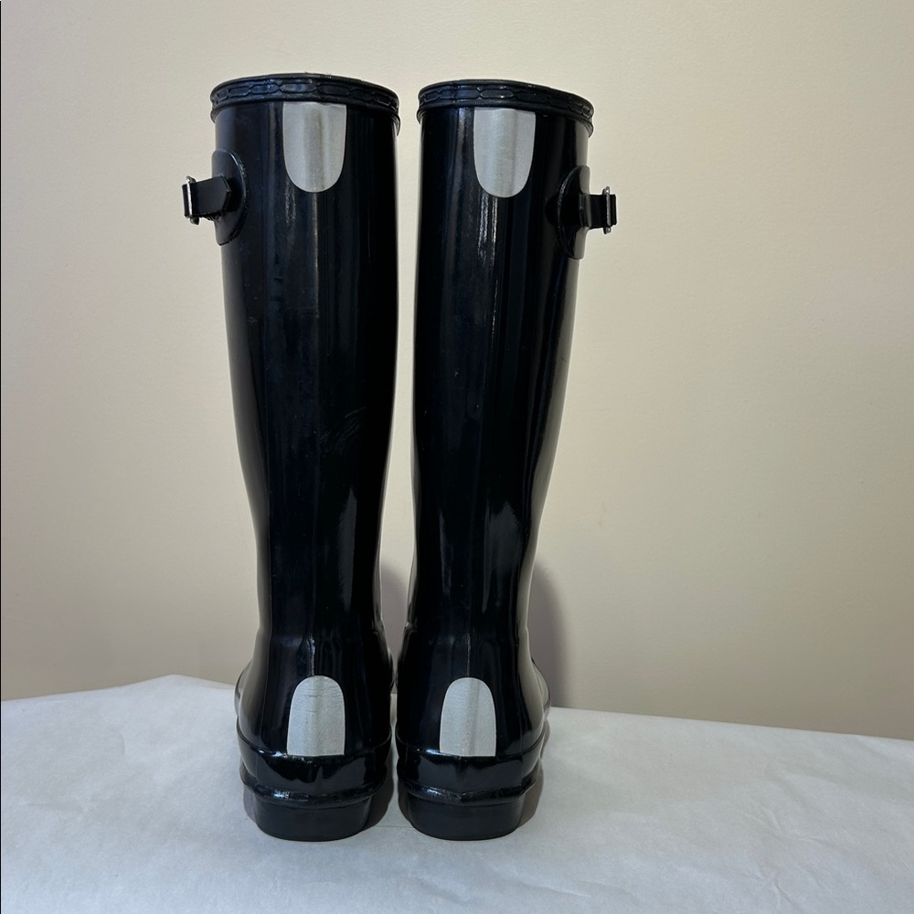 Hunter Tall Rain Boots, Glossy Black (size 5) - Picture 5 of 16